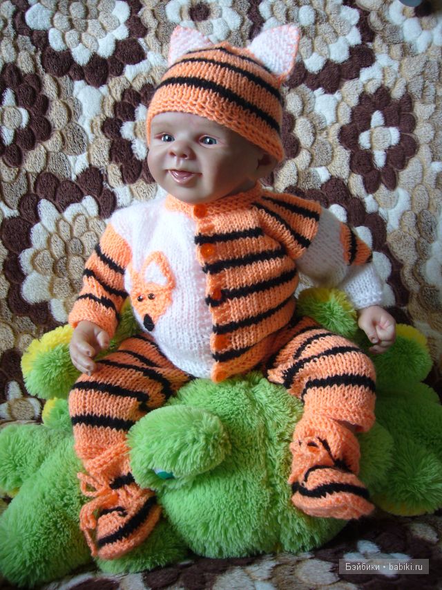 Наши вязалочки . Одежда для кукол реборн.