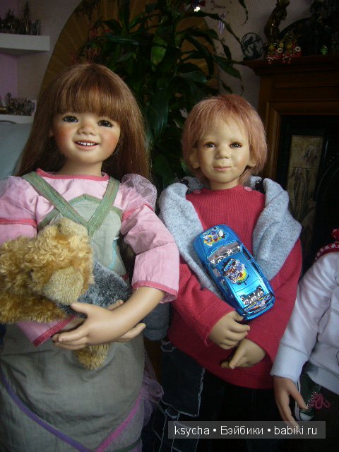 С наступившим Новым годом и с наступающим Рождеством