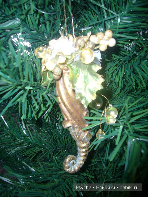 С наступившим Новым годом и с наступающим Рождеством