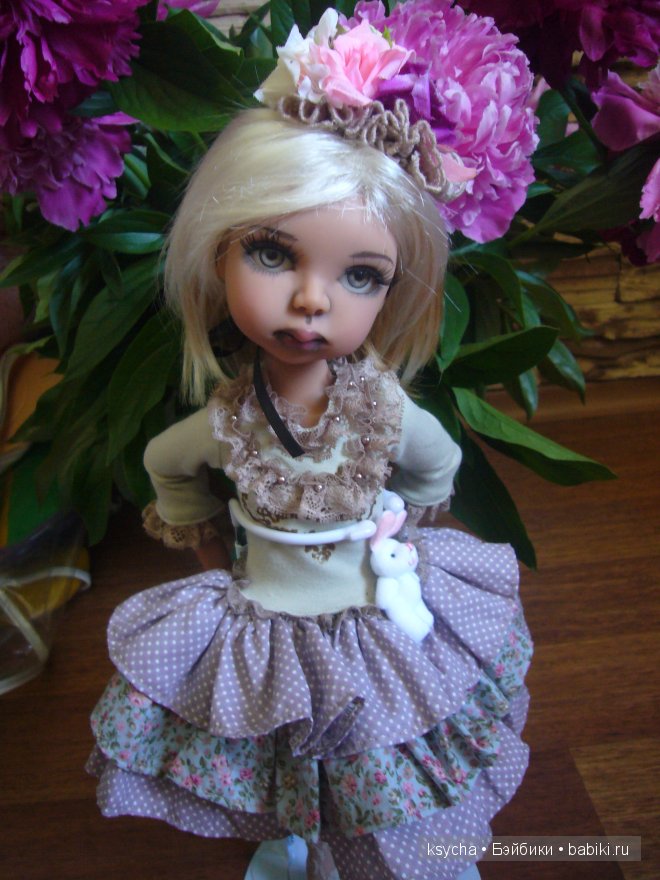 Фиона и пионы. Fiona Kim Lasher