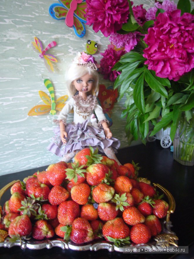 Фиона и пионы. Fiona Kim Lasher