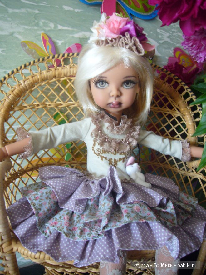 Фиона и пионы. Fiona Kim Lasher