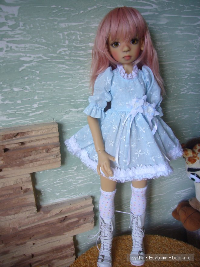 Nelli sankissed Kaye Wiggs