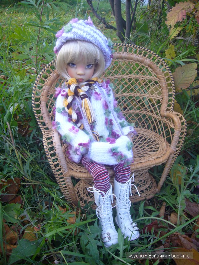 Осенняя прелюдия... Larisa (tan) Miki (ligt tan) bi Kaye Wiggs