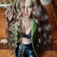 Эмили... кукла экшен