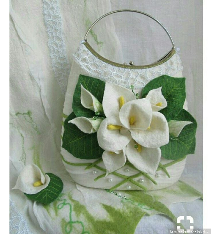 Волшебство из войлока — Авторские украшения и аксессуары для кукол: фото