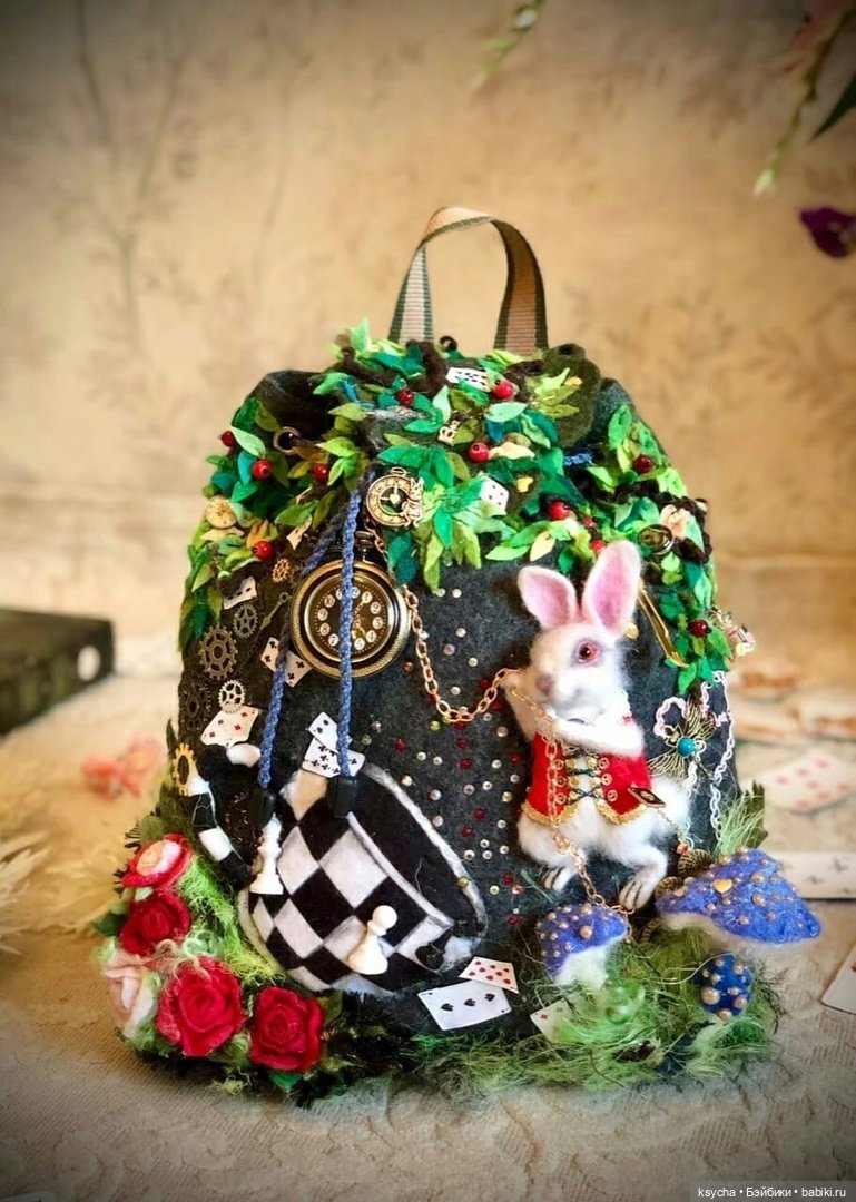 Волшебство из войлока — Авторские украшения и аксессуары для кукол: фото