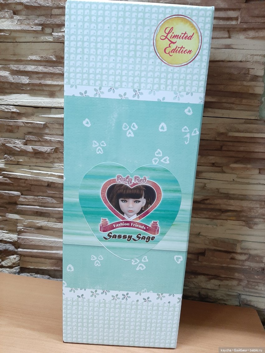 Моя Sassy Sage | Бэйбики Моя Sassy Sage — Куклы Ruby Red (Руби Ред) Fashion Friends: Siblies