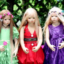 Солнечный денек в саду. Часть вторая - три подружки