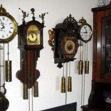 Старинные часы еще идут. Коллекция старинных часов