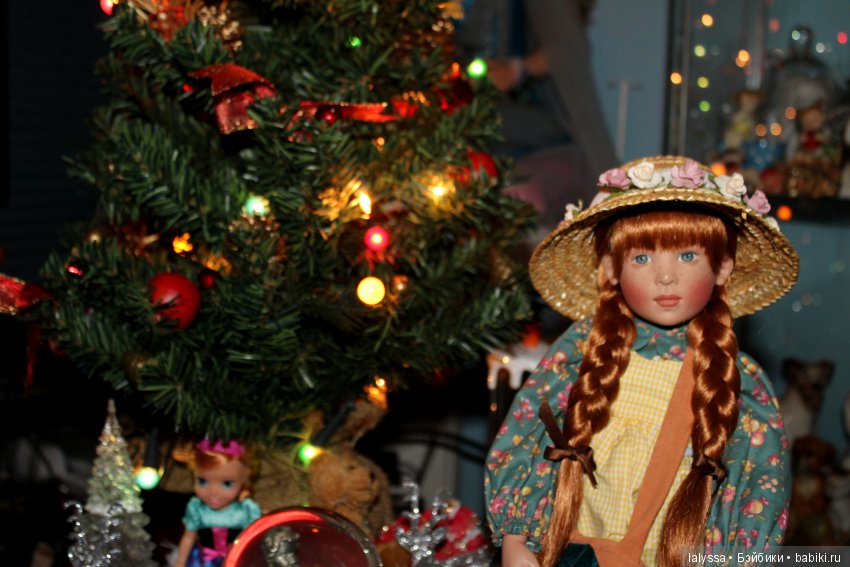 Энн Ширли под елкой. Коллекционная кукла от Helen Kish (фото 9)