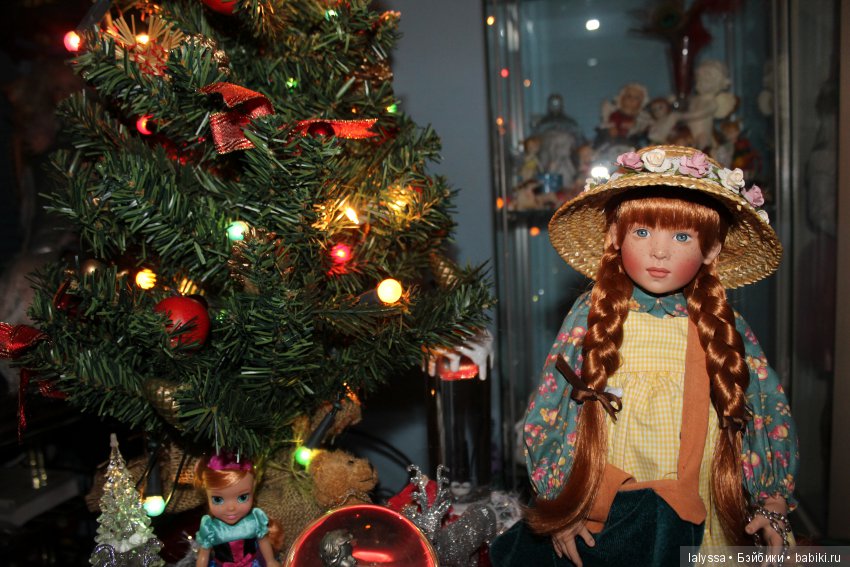 Энн Ширли под елкой. Коллекционная кукла от Helen Kish (фото 4)