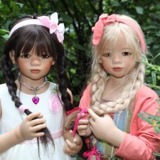 Близняшки Анна Лу, блондиночка и брюнеточка. ОПРОСНИК