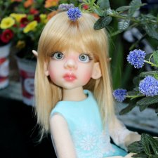 Талисса в весеннем саду