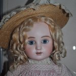 Очарование старинной куклы