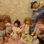 Наши вязаные вещички для кукляшек адора, паола рейна, джуан антониа..