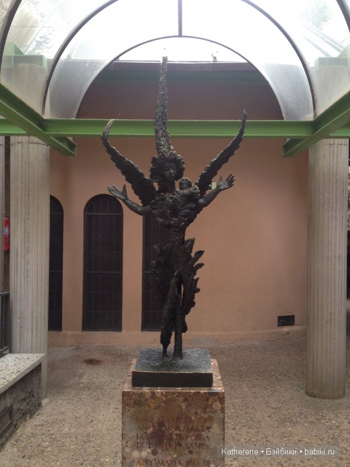 Монастырь Девы Марии Монтсеррат (фото 4)