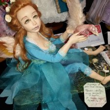 Фото с Тишинки. Маленькие куколки