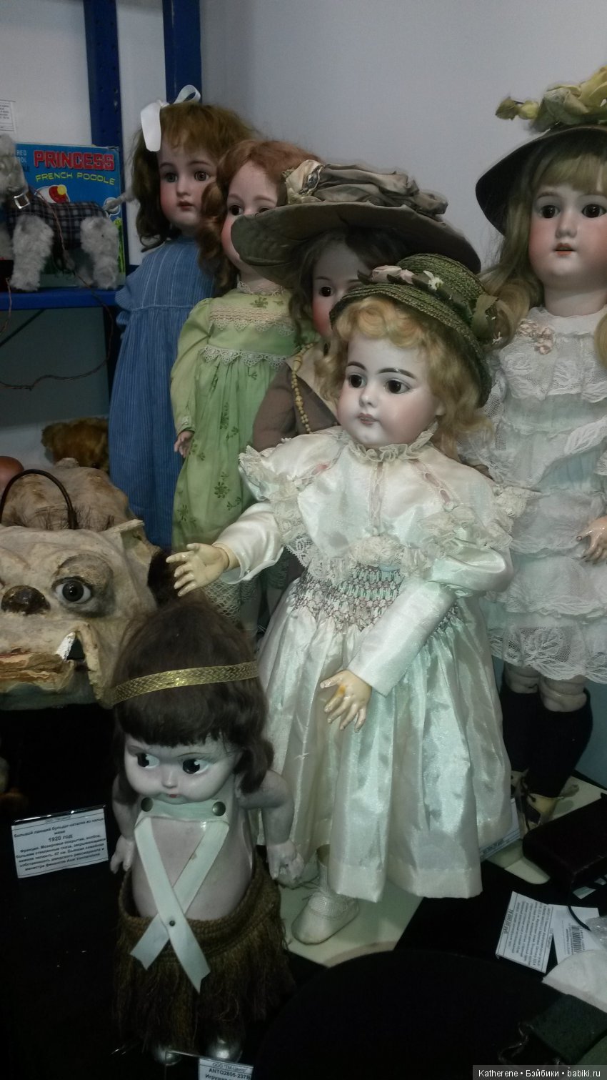 Посмотрим кукол на Тишинке