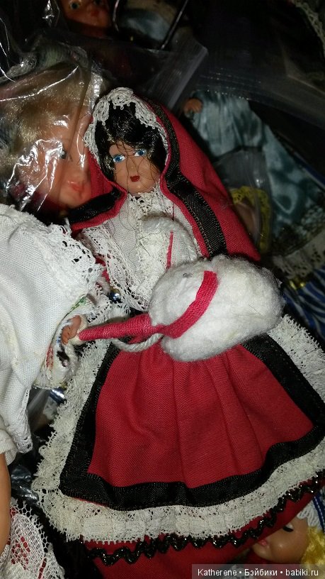 Куклы с художественного проекта "Блошиный рынок" на Тишинке