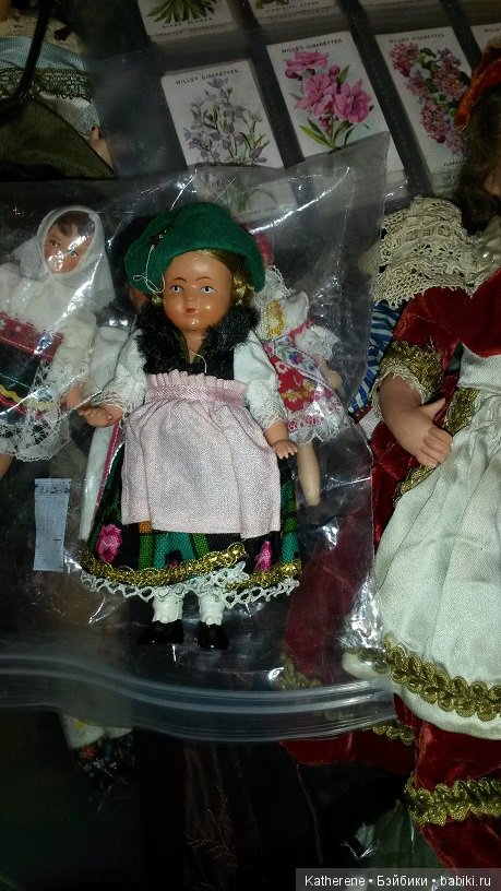 Куклы с художественного проекта "Блошиный рынок" на Тишинке