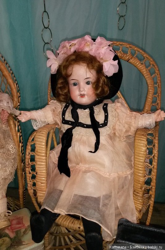 Куклы с художественного проекта "Блошиный рынок" на Тишинке