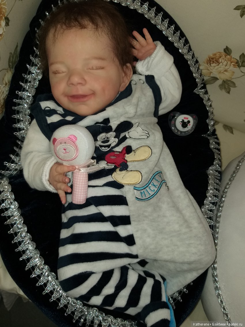 Выставка на Тишинке. Апрель 2019. Часть 1