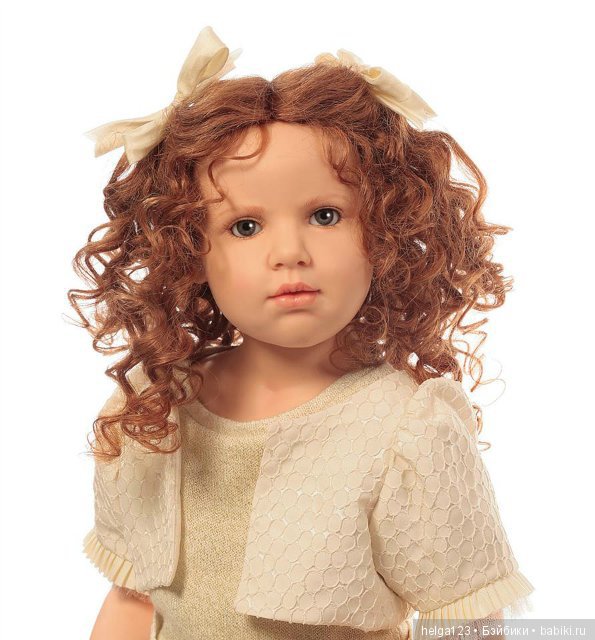 Очень похожа на Белоснежку , или я ошибаюсь ?