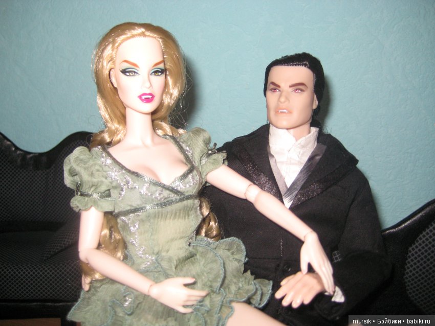 Жизнь вампирского семейства. Истории в парах