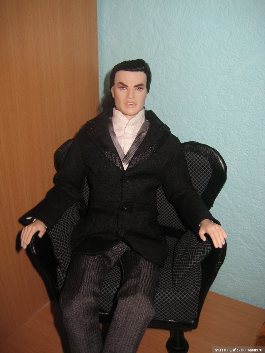 Жизнь вампирского семейства. Истории в парах