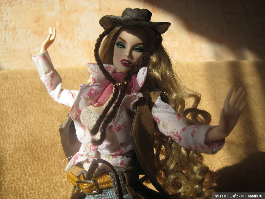 Жизнь вампирского семейства. Истории в парах