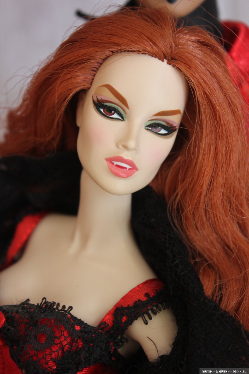 Жизнь вампирского семейства. Истории в парах