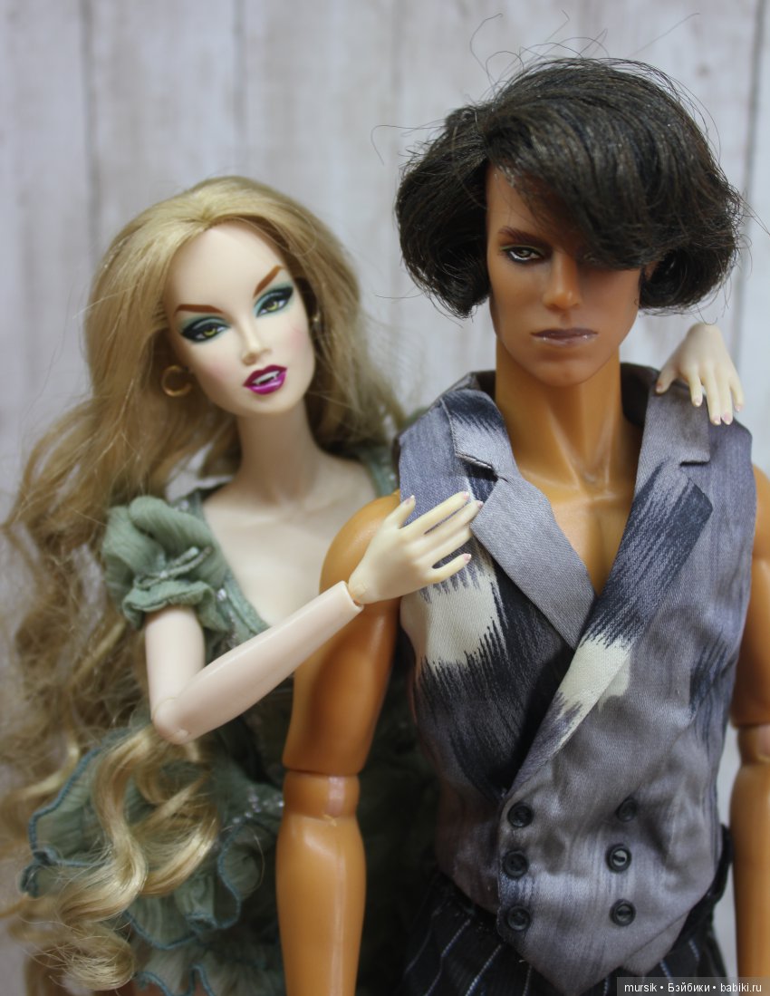 Жизнь вампирского семейства. Истории в парах