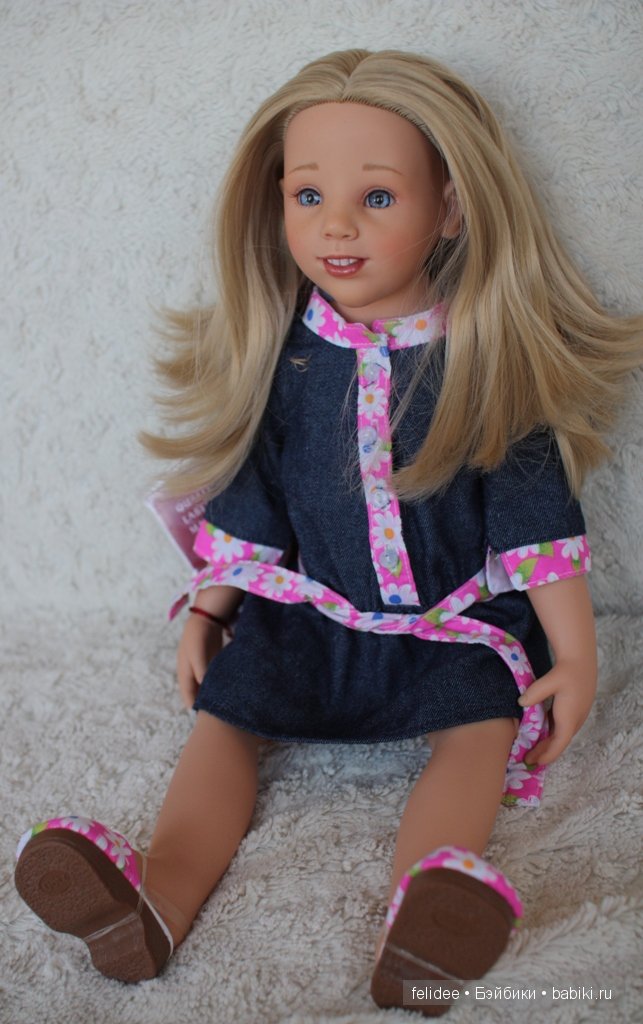 Аннушка с зубками, игровая шарнирная куколка Gotz