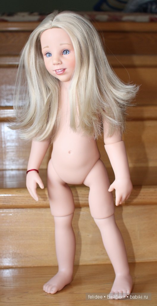 Аннушка с зубками, игровая шарнирная куколка Gotz