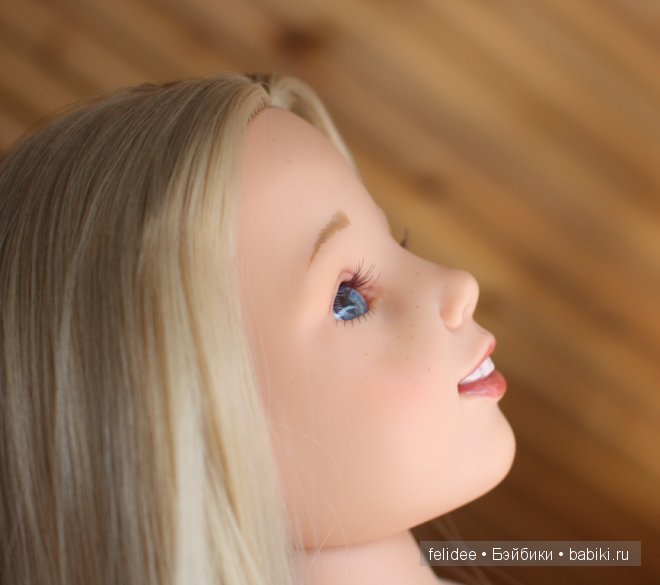 Аннушка с зубками, игровая шарнирная куколка Gotz