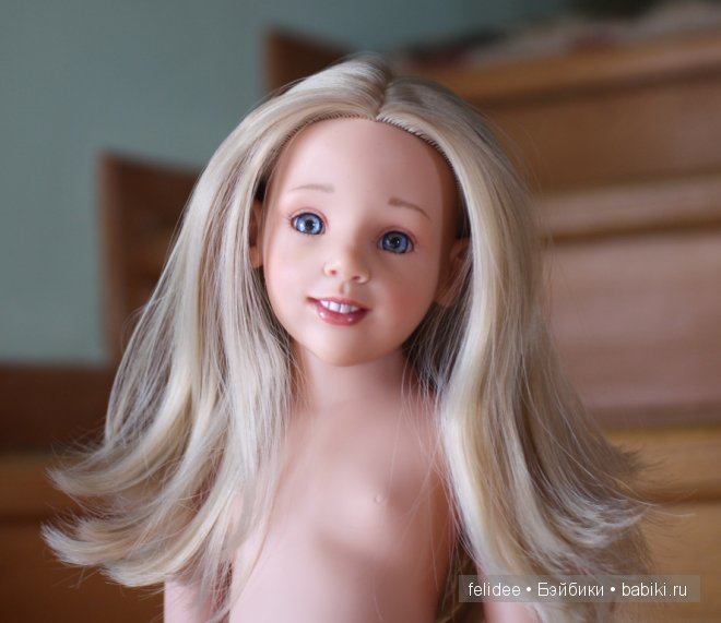 Аннушка с зубками, игровая шарнирная куколка Gotz