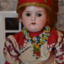 Старинная кукла в костюме одной из Губерний Российской Империи. Старинная кукла в костюме одной из Губерний Российской Империи.