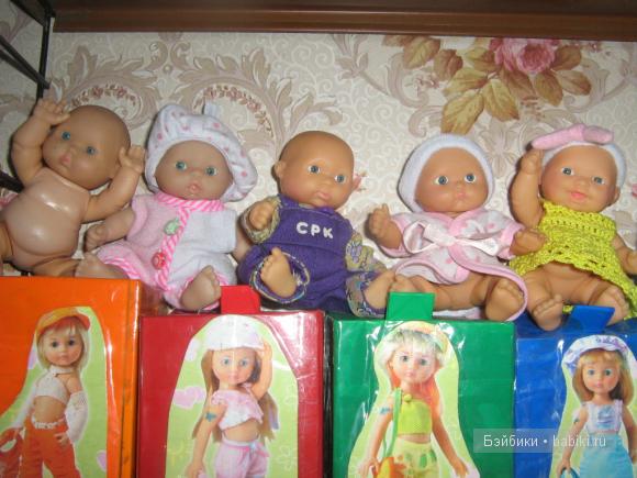 вот такие гномики-малыши живут у нас на полке!