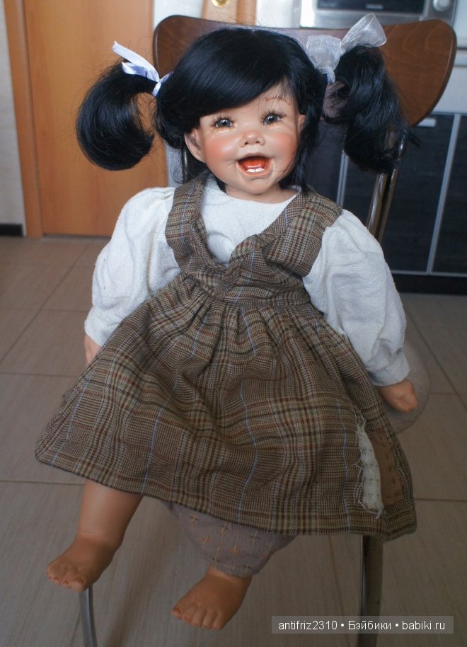 Лейсли непоседа - или авторская, фарфоровая кукла Cindy Rolfe хулиганит у меня на кухне (фото 7)