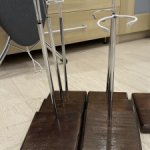 Стенды подставки для кукол и мишек