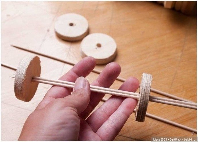 Интересная идея — Кукольная мебель своими руками: МК (фото 9)