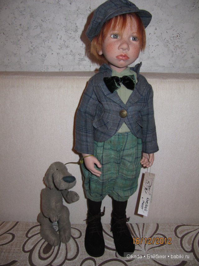 Забавный привет из 2013г. Коллекционная кукла (фото 2)