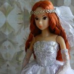 Нарядная одежда для кукол формата 1:6.