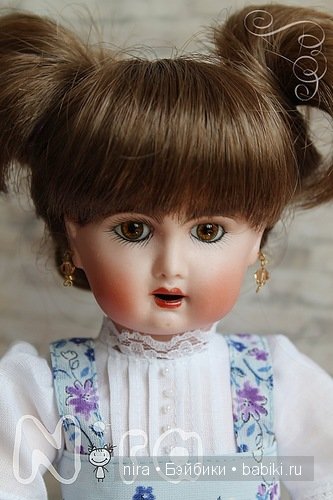 Наряд для антикварной куклы