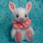 Ещё один весенний зайчик. Авторская игрушка Ольги Чернухо