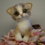 Котейка. Авторская игрушка сухим валянием Ольги Чернухо