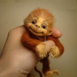 Предновогодняя мартышка. Авторская игрушка валянием из шерсти Ольги Чернухо