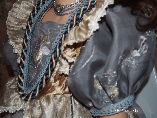 «Свет мой, зеркальце, скажи, да всю правду доложи! Кто на свете всех милее, всех румяней и белее?». Белоснежка от Софии и