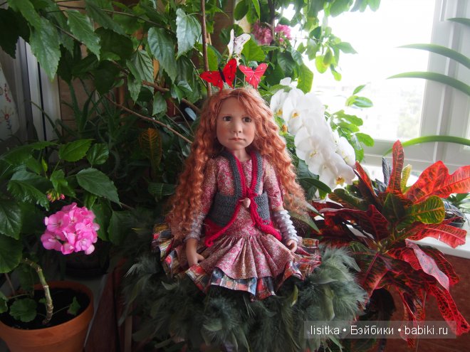 Настоящая история о феях из Коттингли. Лолалу (Lolalu), Карлина Акаулис (Carlina Acáulis), Вероника Персика (Veronica